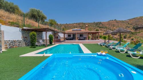 Arenas House | Experience Casa La Fuente Pintá Arenas: Family-Friendly Retreat