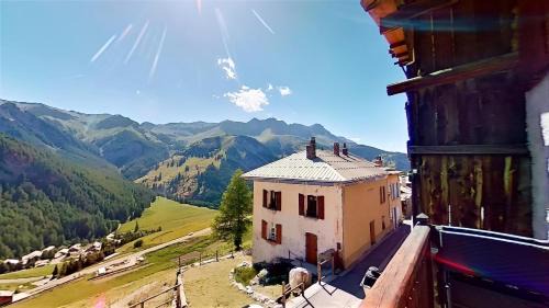 Saint-Veran Apartment | CASA-La Lobio: Family-Friendly Retreat with Scenic Views