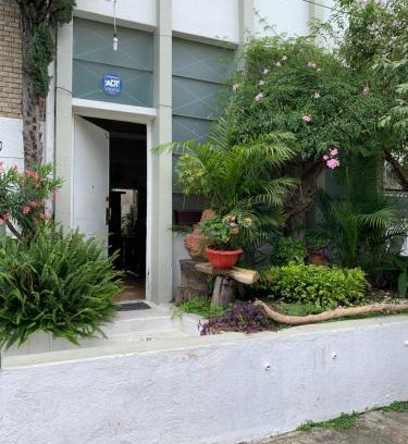 Zona Minerva House | Budget-Friendly Stay Just Steps from La Minerva