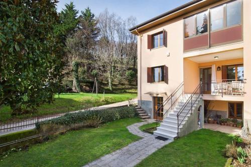 Costermano Apartment | Cozy Casa La Palma: Family and Pet Friendly by the Lake