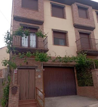 Villastar House | Discover Casa La Parra in Teruel: Perfect for Families