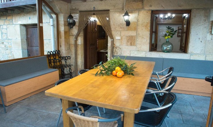 Esles House | Discover Casa La Portilla: Pet-Friendly Retreat Near Cabarceno