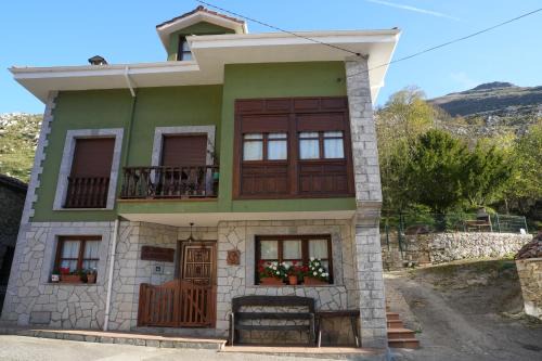 Oceno House | Family-Friendly Stay at Casa La Quintana - Top Rated 8.8