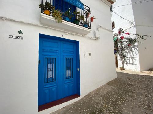 Altea House | Cozy Casa la Rana Townhouse Steps from the Beach