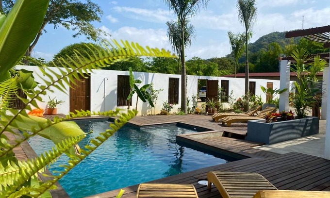 Palomino Bed & Breakfast | Casa La Rayanna: Guest Rated 10/10 with Pool & Pet-Friendly