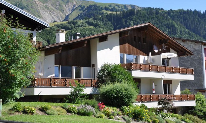 Sedrun Hotel | Family-Friendly Casa La Roda Near Nature Trails