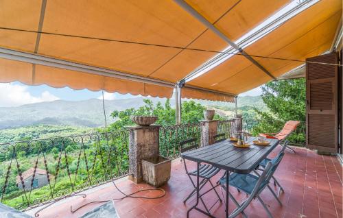 Carro House | Pet-Friendly Home in Carro with Free WiFi Access