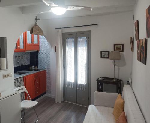 Peniscola Old Town Apartment | Exceptional Casa La Templanza Suite 1 - Family-Friendly Stay