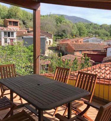 Talaveruela de la Vera House | Casa La Vera Rural: Family-Friendly Retreat with Hot Tub