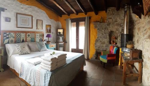 Benarraba House | Pet-Friendly Retreat: Casa La Yedra with 9.3/10 Rating