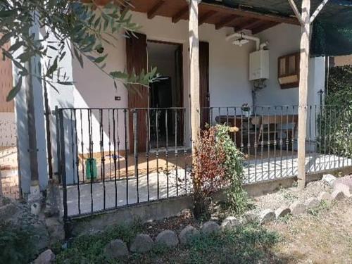 Castellaro Lagusello House | Charming Casa Laghetto: Guest Rated 9.4, Pet Friendly Stay