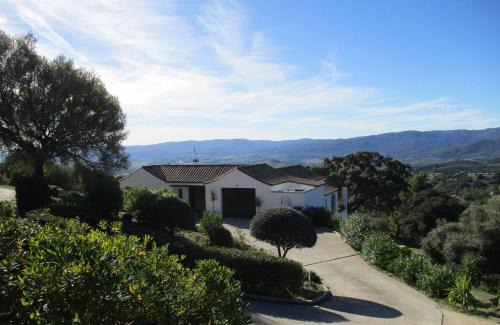 Gaucin Bed & Breakfast | Discover Casa Laibon: Pet-Friendly Oasis with Ocean Views