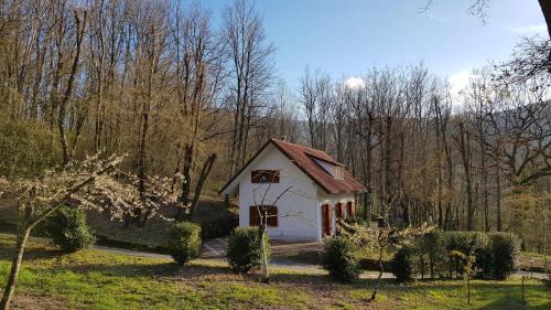 Cusano Mutri House | CasaLalla - Relaxing Oceanfront Retreat with Pet-Friendly Perks