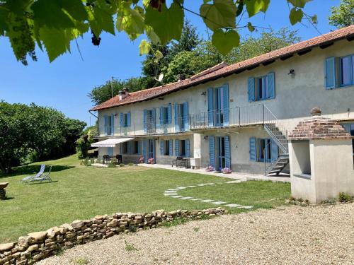 Mango Bed & Breakfast | Ideal Family Stay at Casa Langa di Lola - Rated 10/10