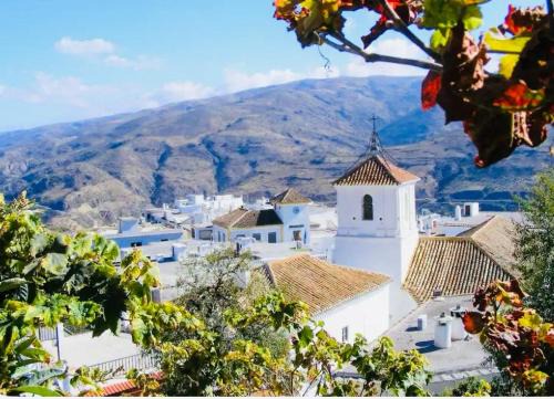 Almegijar House | Relax at Casa Las Cuadras: Family-Friendly with Pool Access