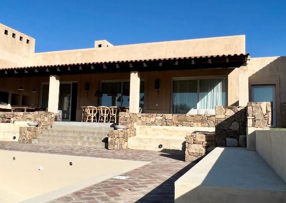 Tandil House | Guest Rated 10/10: Casa Las Hortensias with Pool Access