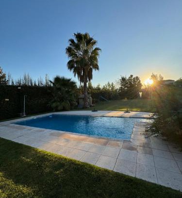 Vistalba House | Casa Las Palmas: Pet-Friendly Hotel with Oceanfront Pool