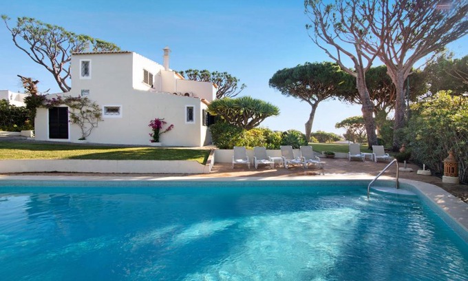 Vale do Lobo Villa | Experience Casa Las Trinitarias: Family-Friendly Retreat