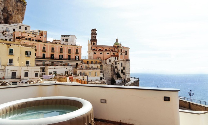 Atrani House | Casa Lauritano: Oceanfront Retreat with Spa & Hot Tub