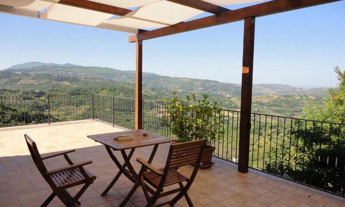 Ogliastro Cilento Apartment | Discover Casa Le Querce: Rated 9.4/10 by Guests