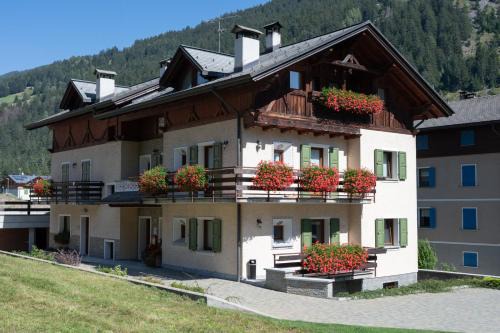 Cepina Apartment | Pet-Friendly Escape at Casa Le Rondini – Guest Rated 9.8