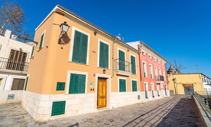 El Jonquet Apartment | Experience CASA LEA - TERRER 6 with Spa and Breakfast