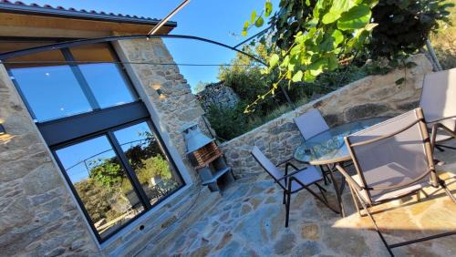 Parada de Sil House | Family-Friendly Retreat at Casa Leirón - Rated 9.6/10