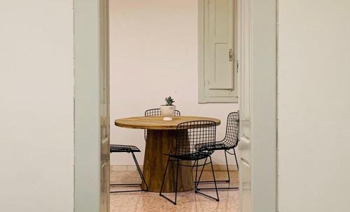 Lecce Apartment | Family-Friendly Stay at Casa Leonardo for Memorable Getaways