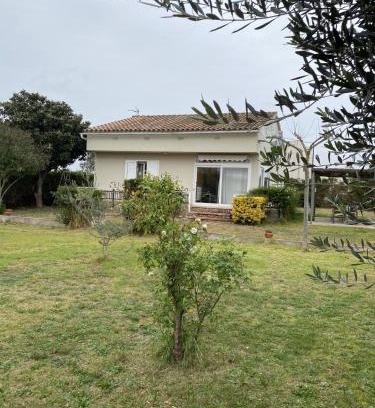 Les Roques House | Discover Casa Les Roques: Oceanfront Retreat with Pool