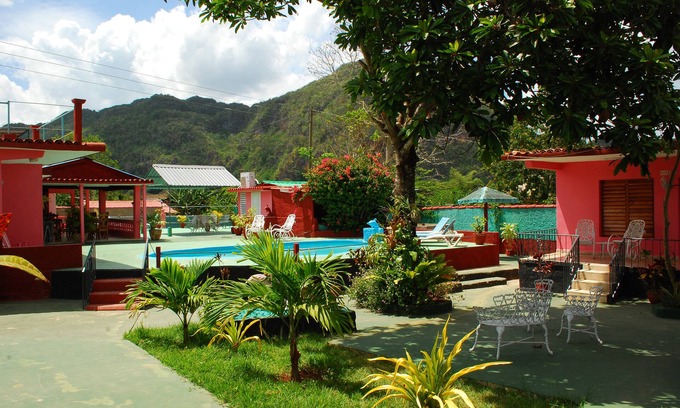 Vinales House | Experience Casa Leyanis y Jesús: Family-Friendly Retreat