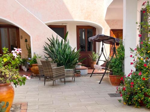 Galtelli Apartment | Oceanfront Casa Lia: Family-Friendly Retreat in Orosei