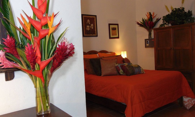 Pavas Bed & Breakfast | Experience Casa Lima B&B: Executive Room with Spa & Breakfast