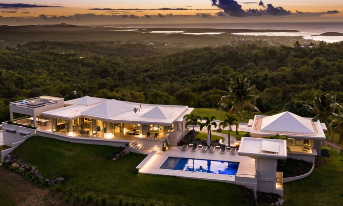Llave Villa | Unforgettable Stay at Casa Limones with Ocean View Amenities