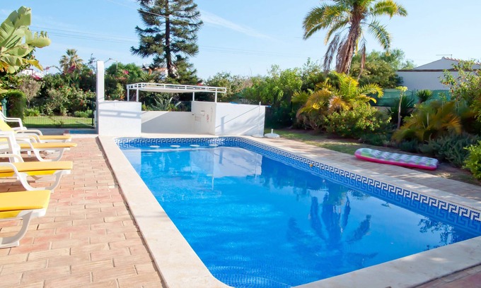 Alporchinhos Villa | Casa Linda: Cozy Villa with Private Pool & Ocean View