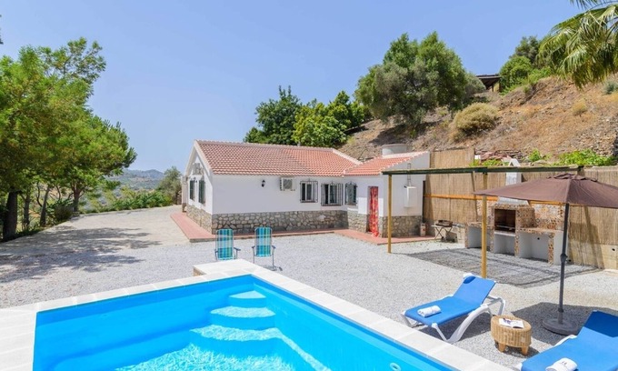 Competa Villa | Impeccable Casa Lirios Cómpeta with Pool & Spa Amenities