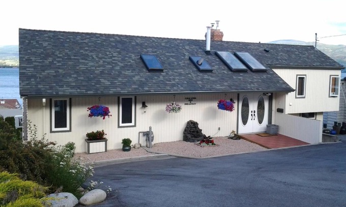 Lakeview Heights Bed & Breakfast | Elegant Stay at Casa Loma BnB with Breakfast Included
