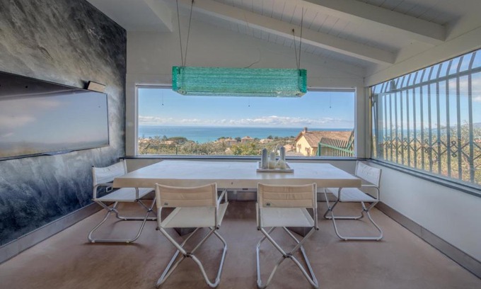 Lavagna Apartment | Casa Lorenzo: Pet-Friendly Stay with Exceptional Guest Ratings