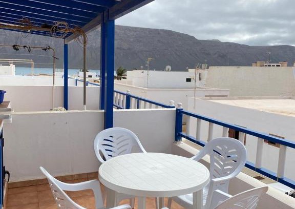 Caleta de Sebo Apartment | Oceanfront Escape at Casa Los Juanes with Breathtaking Views