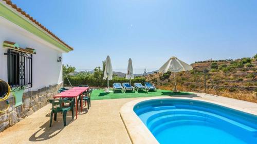 Sedella House | Discover Casa Los Pérez Sedella: Family-Friendly Retreat