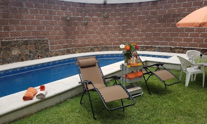 Lomas de Atzingo House | Pet-Friendly Casa los Peregrina with Ocean Views & Pool