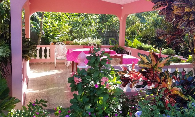 Soroa House | Guest Favorite: Casa Los Sauces with Spa and Breakfast