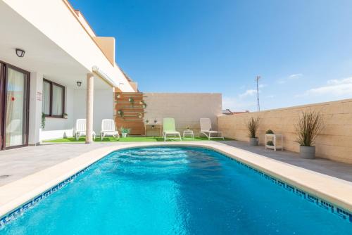 El Medano House | Relax at CASA LOS TEJALES with Private Pool & Ocean View