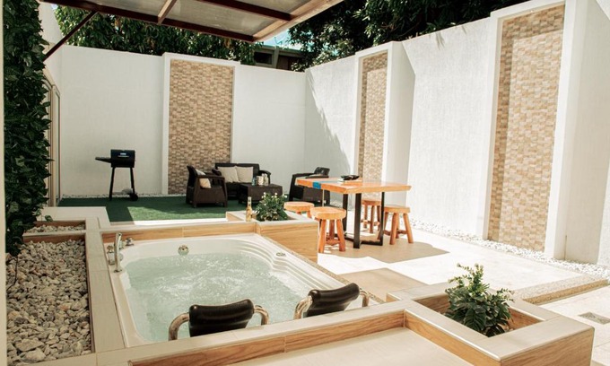 Valledupar House | Casa LOURDES: Highly Rated Hotel with Hot Tub & Breakfast