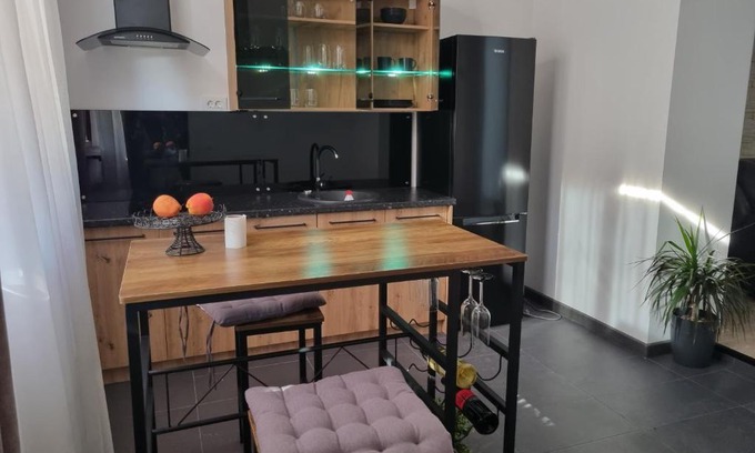 Buzau Apartment | Pet Friendly Retreat at Casa Luana with Perfect Reviews!