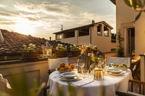 Lucca Historical Center Apartment | Historic Casa Luca Apartment in Lucca with Scenic Views