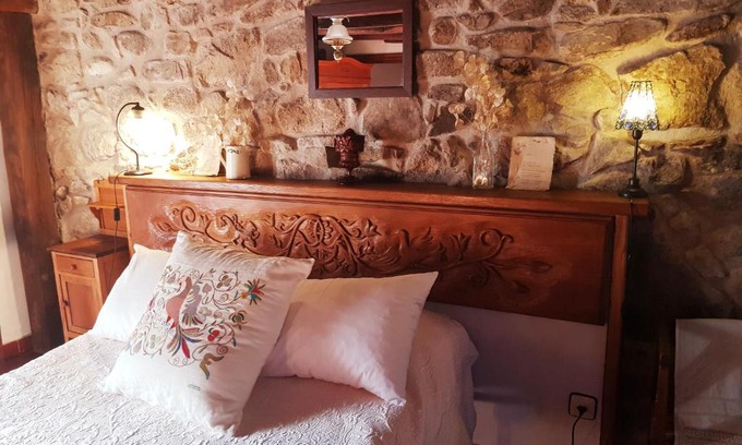 Mogarraz House | Pet-Friendly Retreat at Casa Lucia - 8/10 Guest Rated