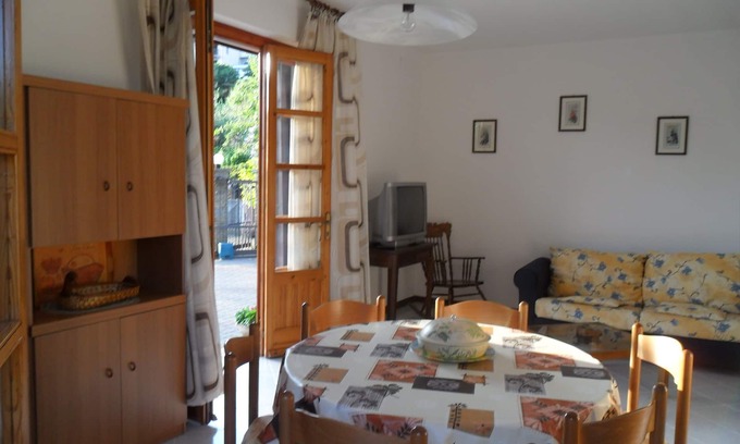 Cargiago Apartment | Relax at Casa Lucia in Carpiano - Rated 8.8/10 with Pool