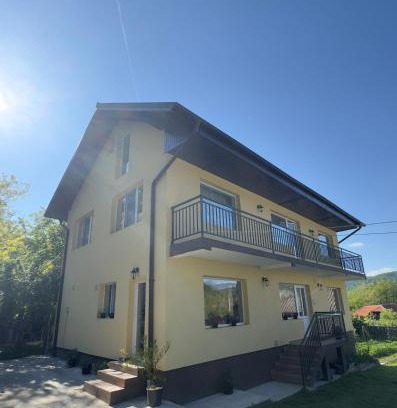 Gura Suhasului House | Pet-Friendly Retreat at Casa Lucia - Rated 9.7/10 by Guests