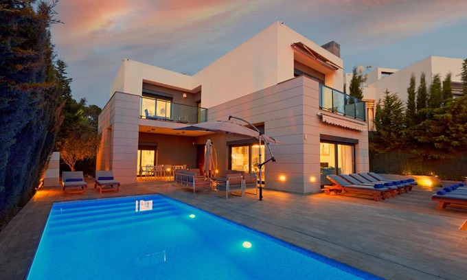 Santa Eulalia del Rio House | Experience Casa Lui: Oceanfront Bliss with Spa & Pool