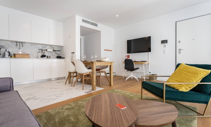Setubal Apartment | Ocean View Retreat at Casa Luisa with Spa & Hot Tub